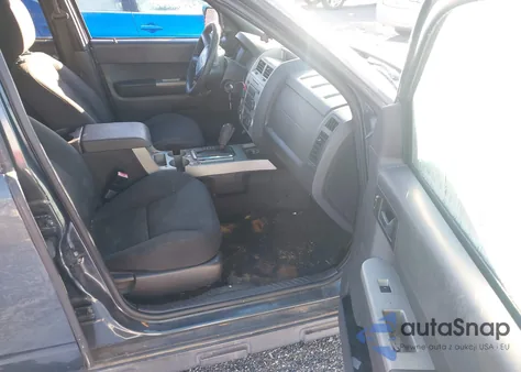 2008 Ford Escape Xlt из США, поврежденный, VIN 1FMCU03ZX8KE63092